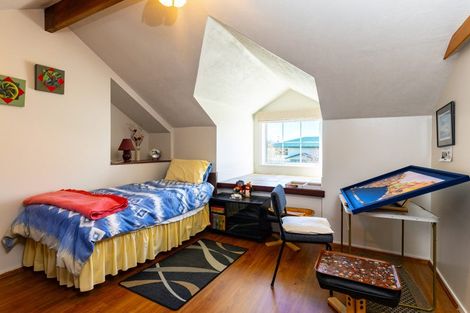 Photo of property in 16 Huia Street, Waikawa, Picton, 7220