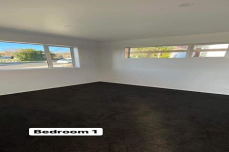 Photo of property in 30 Albatross Road, Red Beach, 0932