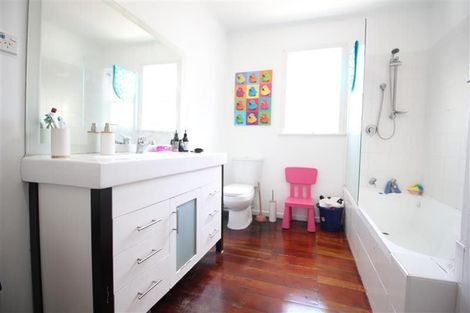 Photo of property in 27a Lloyd Avenue, Mount Albert, Auckland, 1025