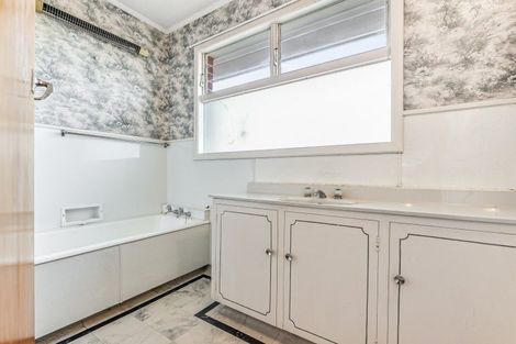 Photo of property in 99 Beerescourt Road, Beerescourt, Hamilton, 3200