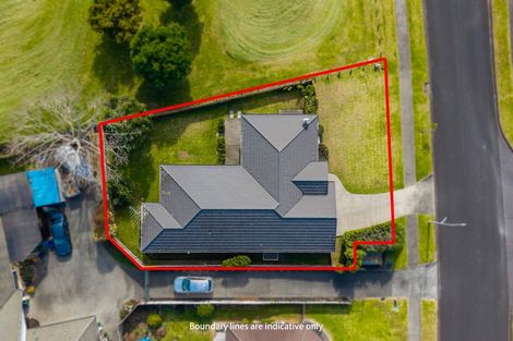 Photo of property in 13 Glenross Drive, Wattle Downs, Auckland, 2103