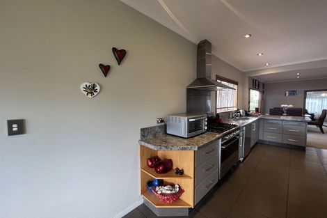 Photo of property in 18 Seymour Street, Waitara, 4320