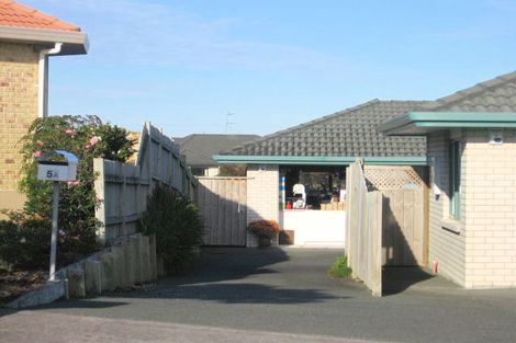 Photo of property in 5a Inagh Close, Dannemora, Auckland, 2016