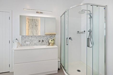 Photo of property in 37 Schooner Drive, Whitby, Porirua, 5024