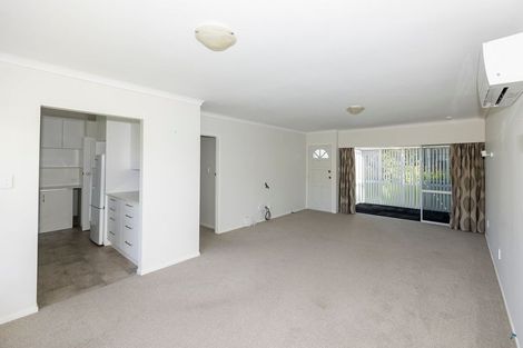Photo of property in 2/3 Onepoto Road, Hauraki, Auckland, 0622