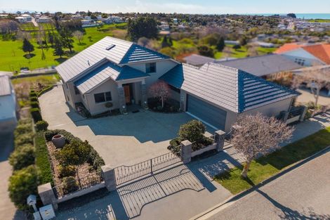 Photo of property in 18 Kitchener Square, Highfield, Timaru, 7910