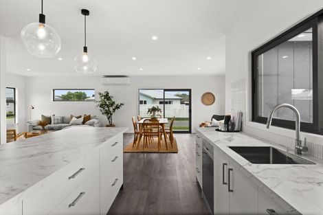 Photo of property in 24 George Yee Place, Taradale, Napier, 4112