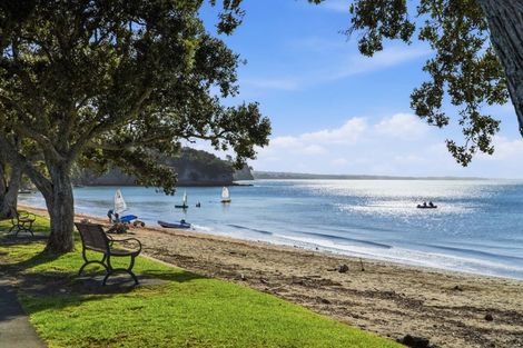 Photo of property in 2/76 Wairoa Road, Narrow Neck, Auckland, 0624