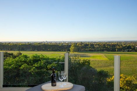 Photo of property in 96 Clifton Terrace, Fitzherbert, Palmerston North, 4410