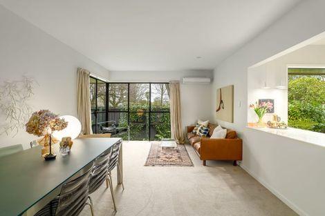 Photo of property in 155 Fendalton Road, Fendalton, Christchurch, 8041