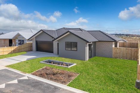 Photo of property in 15 Pukaki Place, Baverstock, 3200