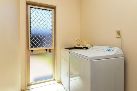 Photo of property in 3 Halcione Close, Flagstaff, Hamilton, 3210