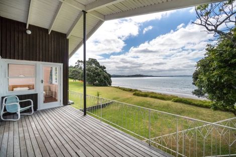 Photo of property in 66 Tindalls Bay Road, Tindalls Beach, Whangaparaoa, 0930