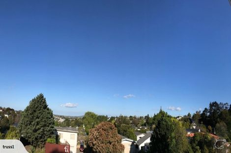 Photo of property in 1/54 Ayton Drive, Totara Vale, Auckland, 0629