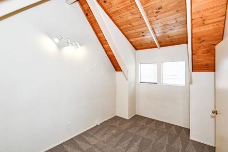 Photo of property in 1/28 Ross Martin Court, Conifer Grove, Takanini, 2112