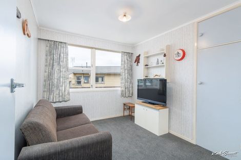 Photo of property in 3 Lowry Crescent, Stokes Valley, Lower Hutt, 5019