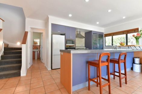 Photo of property in 83 Marina View Drive, West Harbour, Auckland, 0618