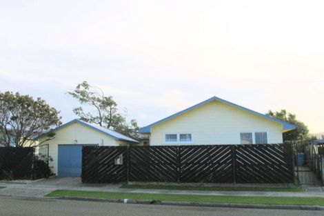 Photo of property in 41 Mossburn Grove, Kelson, Lower Hutt, 5010