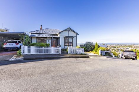 Photo of property in 19 Havelock Road, Hospital Hill, Napier, 4110