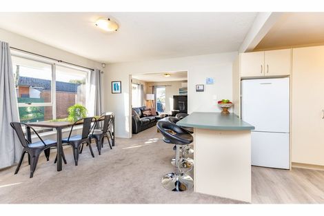 Photo of property in 23 Denniston Crescent, Redwood, Christchurch, 8051
