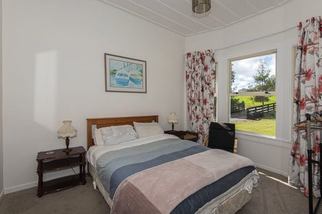 Photo of property in 46 Whakapirau Road, Maungaturoto, 0583