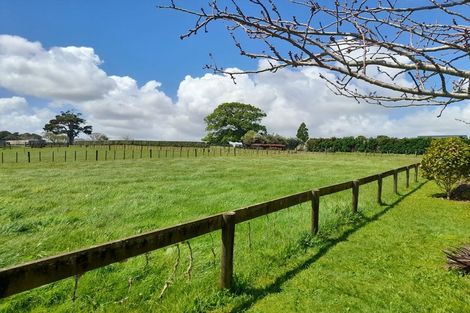 Photo of property in 84 Kidd Road, Waiuku, 2682