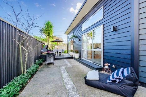 Photo of property in 1b Winara Avenue, Waikanae, 5036