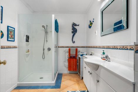 Photo of property in 8 Tironui Terrace, Western Heights, Hamilton, 3200