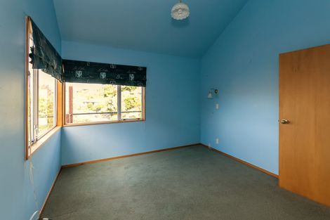 Photo of property in 54 Voelas Road, Lyttelton, 8082