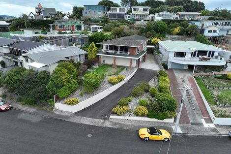 Photo of property in 11 Findlay Street, Moturoa, New Plymouth, 4310