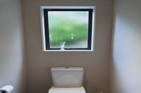 Photo of property in 5 Waldorf Crescent, Orewa, 0931