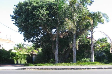 Photo of property in 24 Kitchener Road, Takapuna, Auckland, 0620