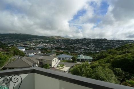 Photo of property in 80c Stewart Drive, Newlands, Wellington, 6037