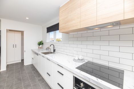 Photo of property in 12 Rosanna Place, Aranui, Christchurch, 8061