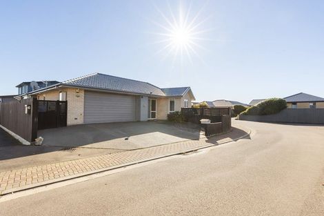 Photo of property in 4 Kilkivan Lane, Broomfield, Christchurch, 8042