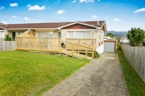 Photo of property in 2/22 Norcross Avenue, Henderson, Auckland, 0612