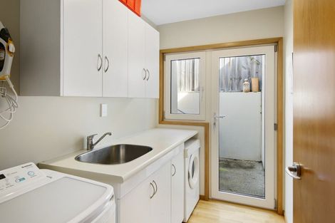 Photo of property in 27 Augusta Street, Redcliffs, Christchurch, 8081