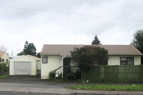 Photo of property in 32 Settlement Road, Papakura, 2110