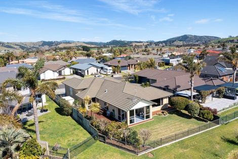 Photo of property in 143 Oriental Parade, Papamoa Beach, Papamoa, 3118