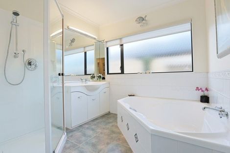 Photo of property in 10 Park Lane, Greenmeadows, Napier, 4112