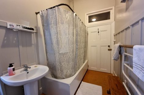 Photo of property in 96 Fendalton Road, Fendalton, Christchurch, 8014