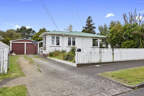 Photo of property in 56 Banks Street, Marfell, New Plymouth, 4310