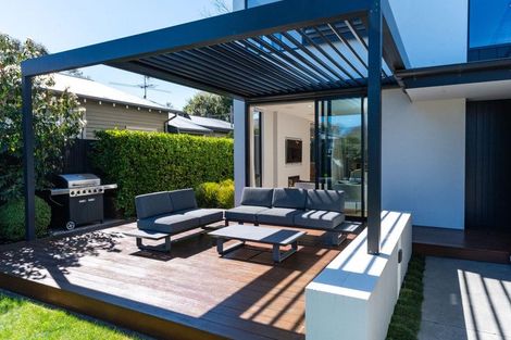 Photo of property in 10 Claremont Avenue, Papanui, Christchurch, 8053