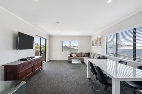 Photo of property in 21a Red Beach Road, Red Beach, 0932