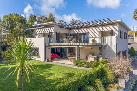 Photo of property in 1 Kahikatea Close, Campbells Bay, Auckland, 0630