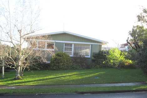 Photo of property in 2/46 Scenic Drive, Hillpark, Auckland, 2102