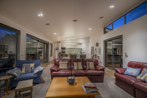 Photo of property in 4 Tironui Place, Whitianga, 3510