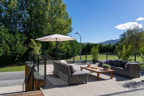 Photo of property in 67 Mcdonnell Road, Arrowtown, 9302