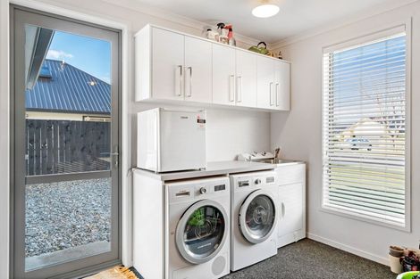 Photo of property in 2 Alluvial Court, Arthurs Point, Queenstown, 9371