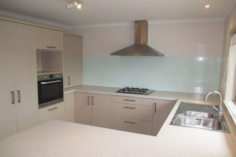 Photo of property in 12 Piwakawaka Court, Rototuna North, Hamilton, 3210